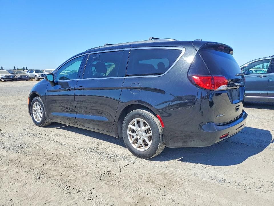 2020 CHRYSLER VOYAGER LXI 2
