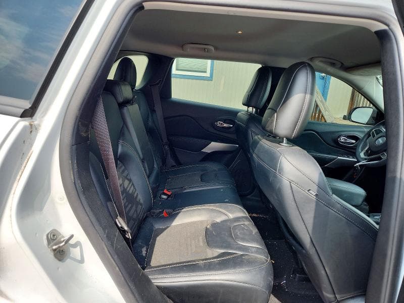 2022 JEEP CHEROKEE LATITUDE/X 11