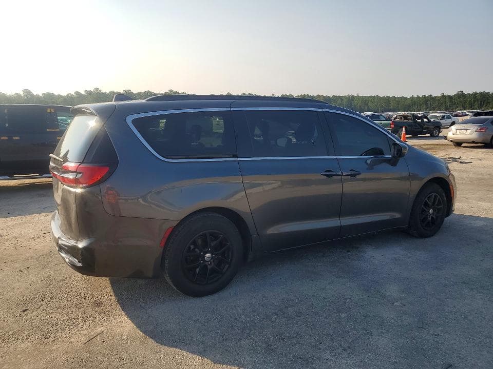 2022 CHRYSLER PACIFICA TOURING L 3