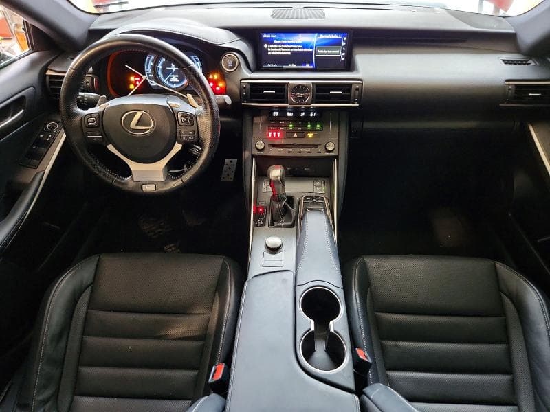 2020 LEXUS IS 300 F SPORT 8