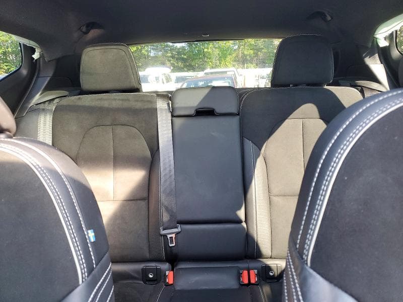 2020 VOLVO XC40 10