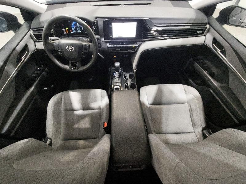 2025 TOYOTA CAMRY LE 8