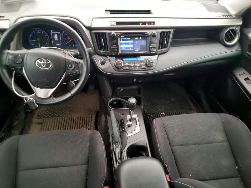 2018 TOYOTA RAV4 XLE 8