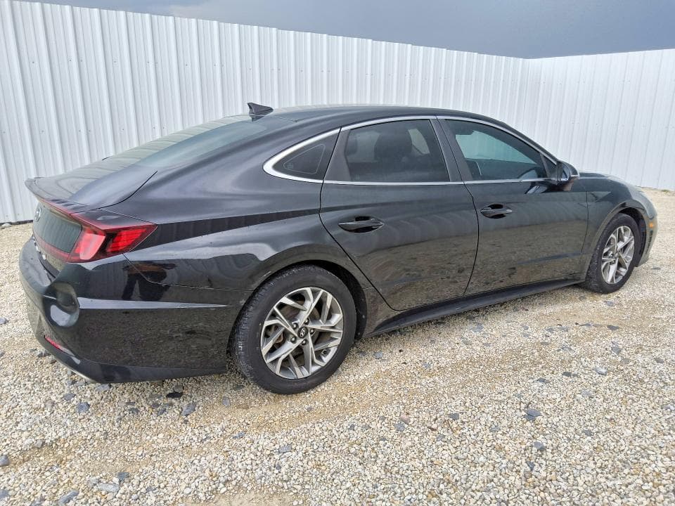 2021 HYUNDAI SONATA SEL 3