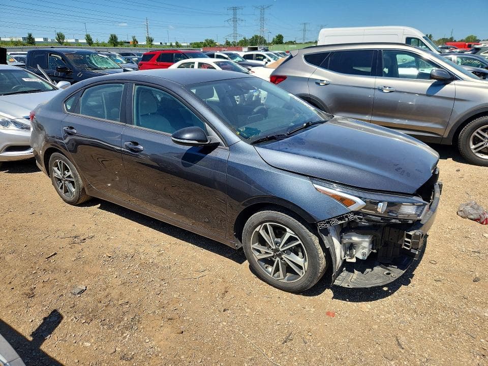 2023 KIA FORTE LXS 4
