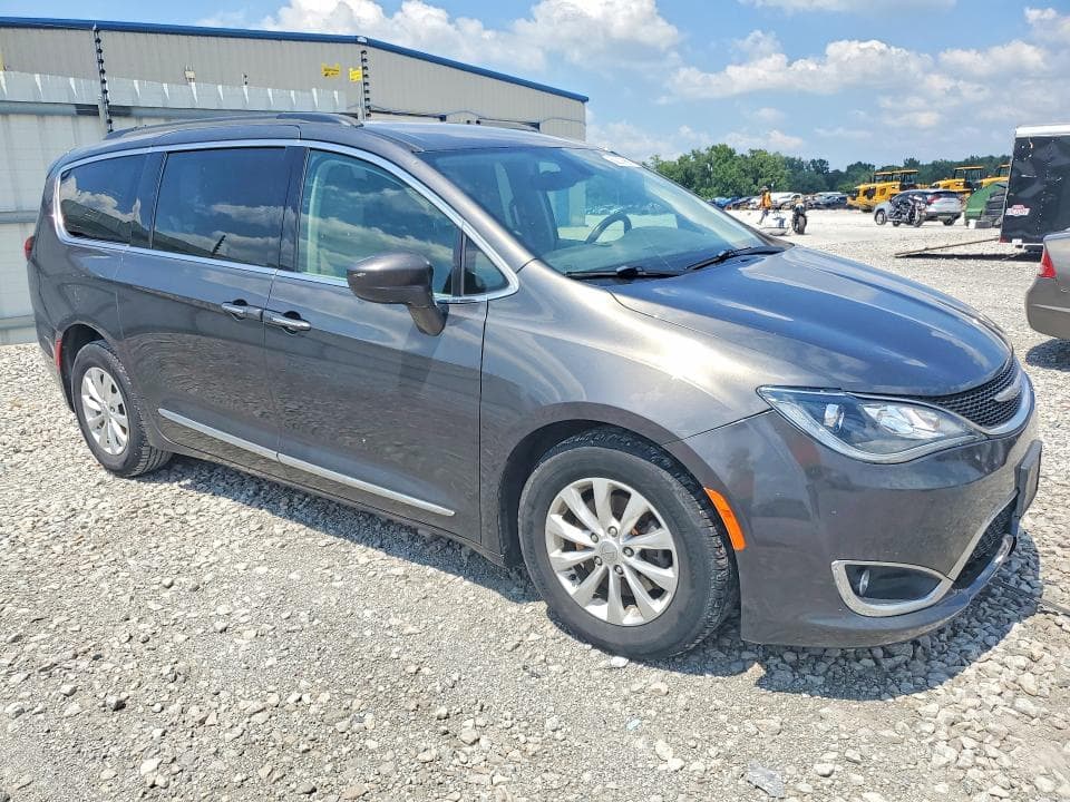 2017 CHRYSLER PACIFICA TOURING L 4