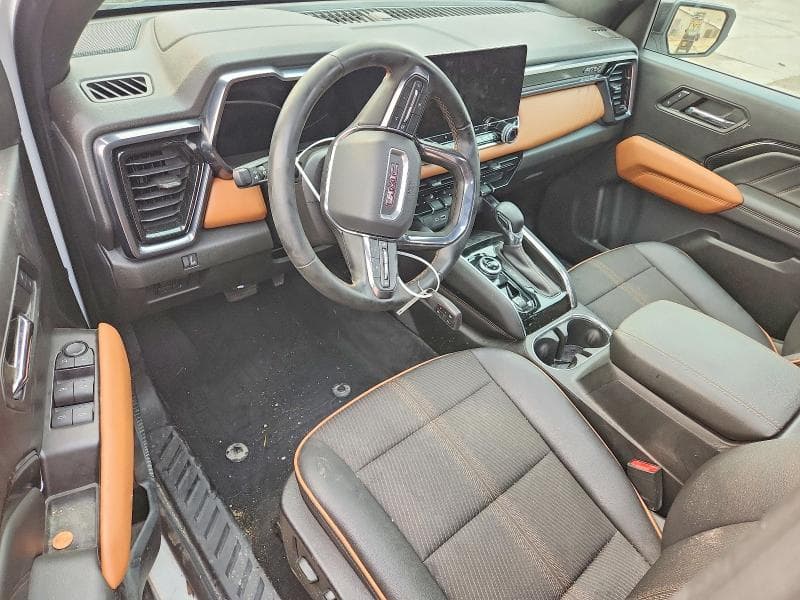 2023 GMC CANYON AT4 8