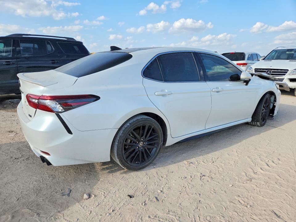 2022 TOYOTA CAMRY XSE 3