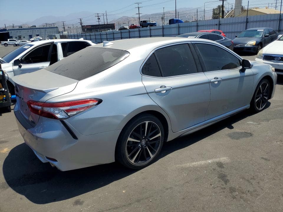 2019 TOYOTA CAMRY XSE 3