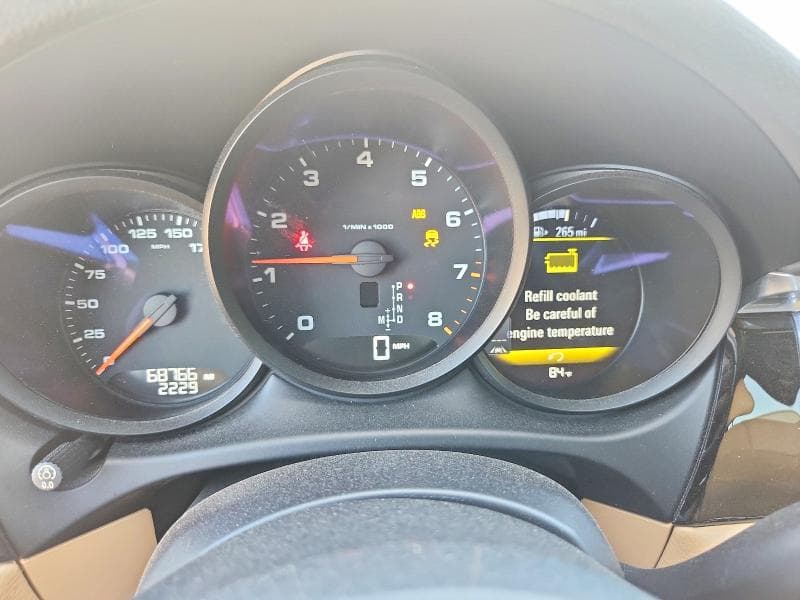 2018 PORSCHE MACAN 9