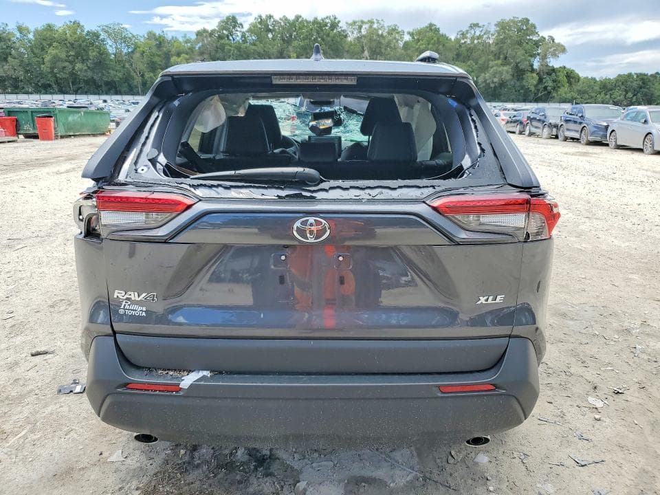 2022 TOYOTA RAV4 XLE PREMIUM 6