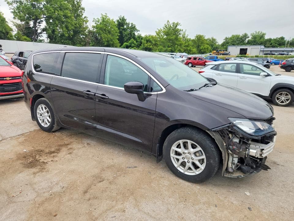 2017 CHRYSLER PACIFICA TOURING 4