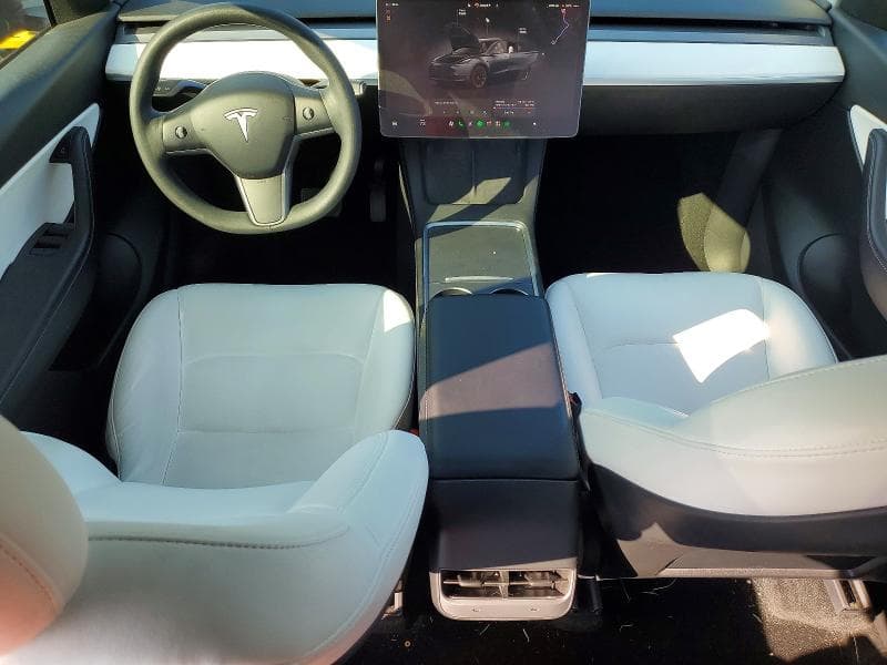 2022 TESLA MODEL Y 8