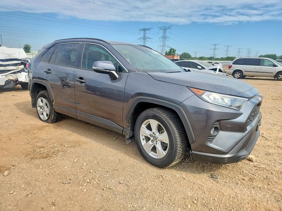 2021 TOYOTA RAV4 XLE 4