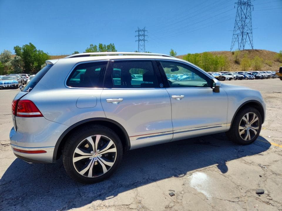2017 VOLKSWAGEN TOUAREG WOLFSBURG 3