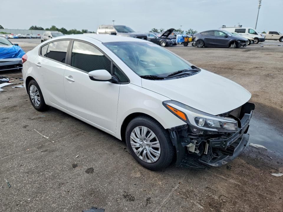 2017 KIA FORTE LX 4