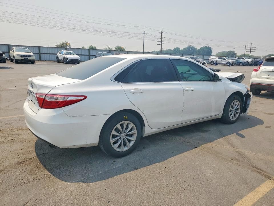 2017 TOYOTA CAMRY LE 3