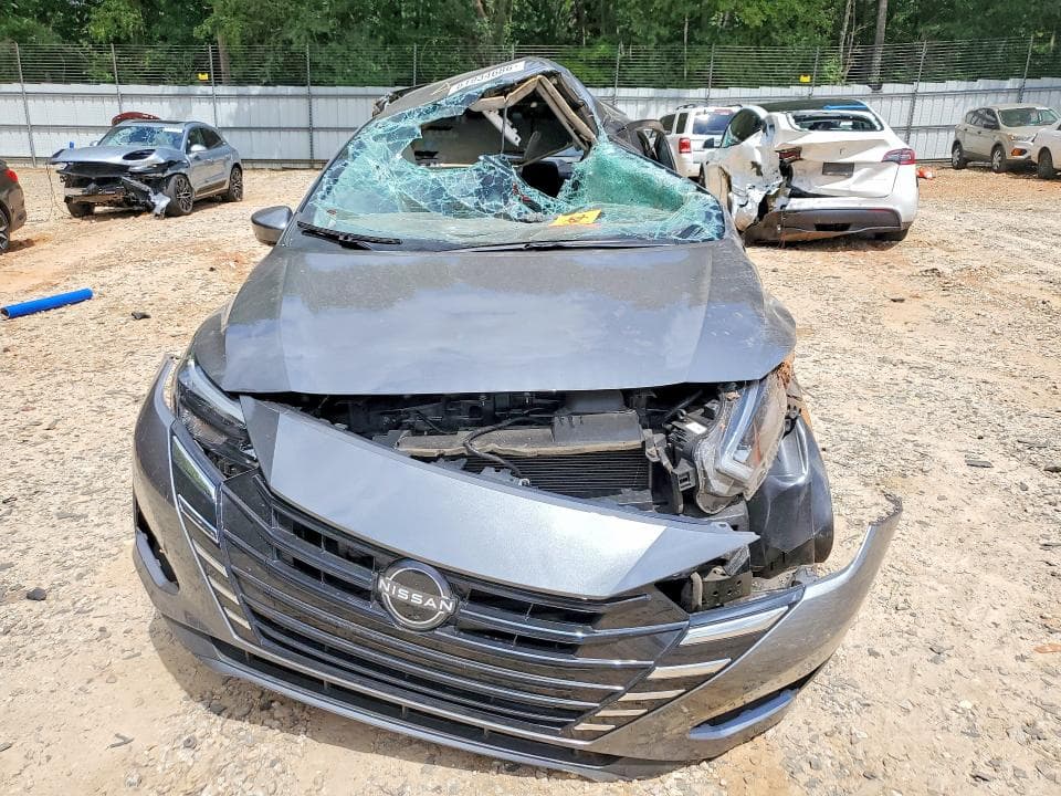 2025 NISSAN VERSA SV 5