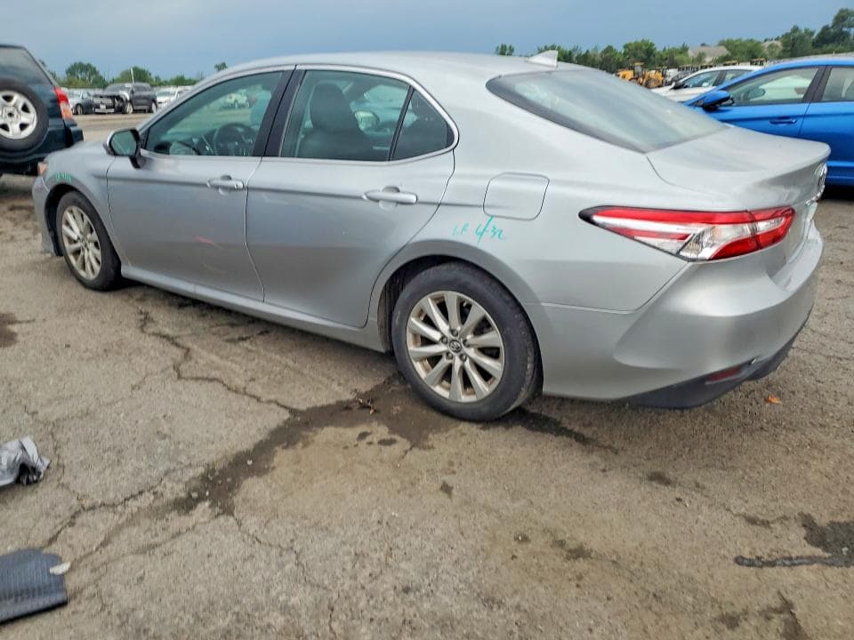 2019 TOYOTA CAMRY LE 2