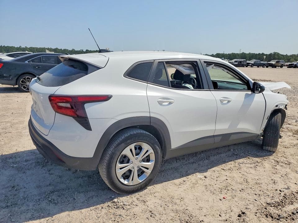 2026 CHEVROLET TRAX LS 3