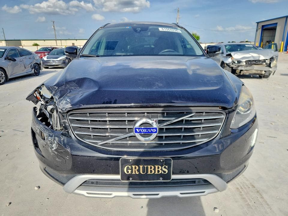 2017 VOLVO XC60 T6 DYNAMIC 5