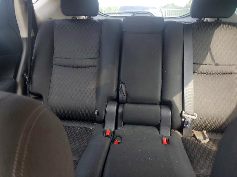 2019 NISSAN ROGUE S 10