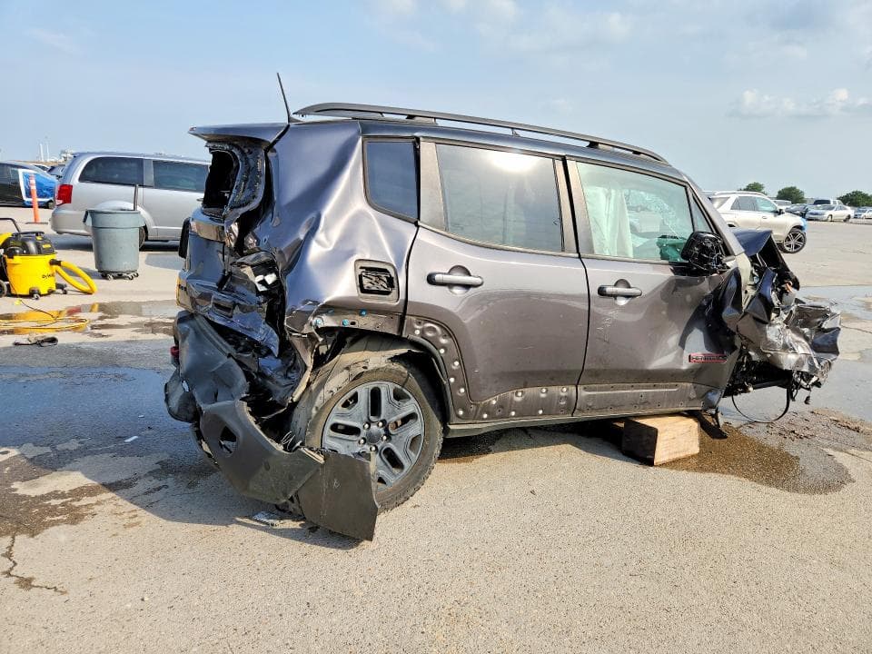2018 JEEP RENEGADE TRAILHAWK 3