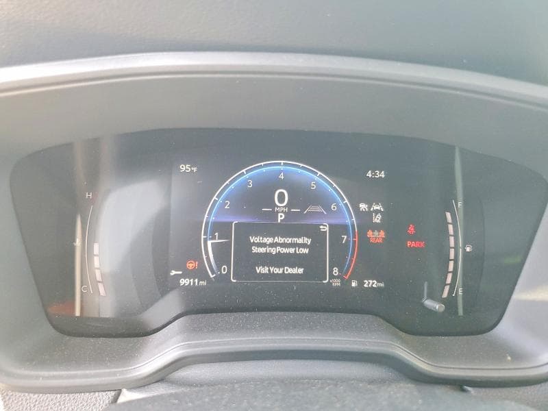2026 TOYOTA COROLLA CROSS LE 9