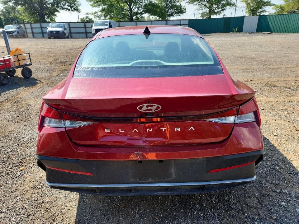 2024 HYUNDAI ELANTRA SEL 6