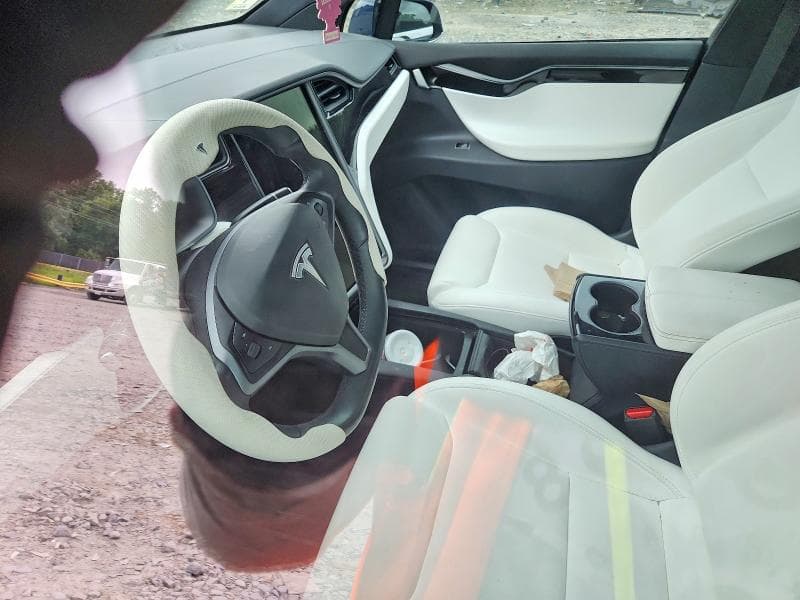 2021 TESLA MODEL X 9