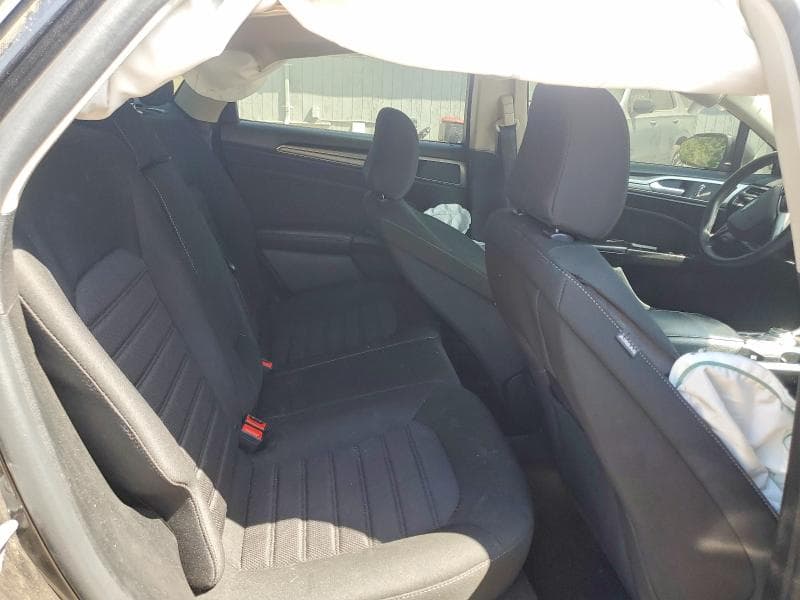 2020 FORD FUSION SE 10