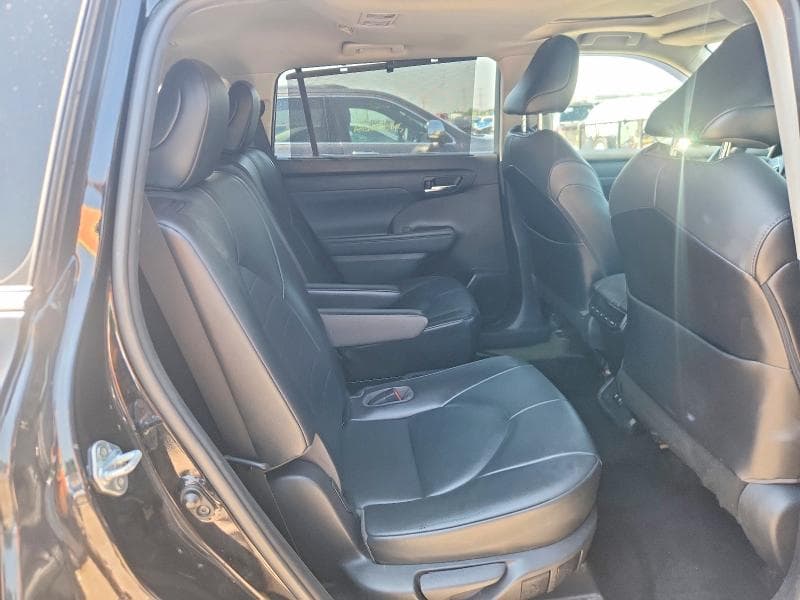 2021 TOYOTA HIGHLANDER XLE 10