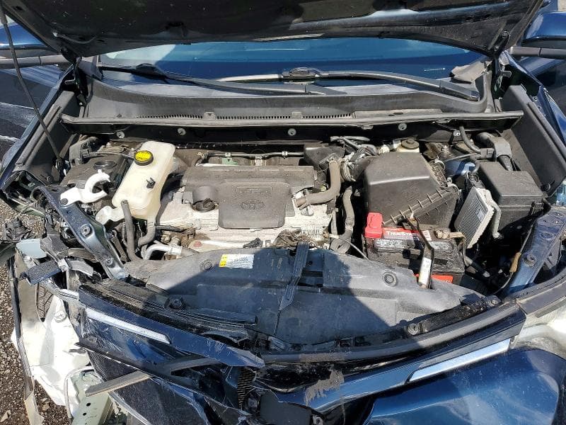 2018 TOYOTA RAV4 XLE 12
