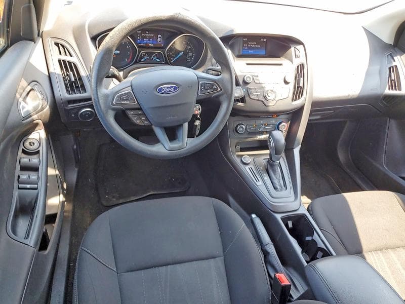 2017 FORD FOCUS SE 8