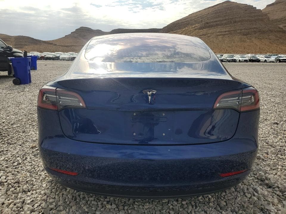 2018 TESLA MODEL 3 6