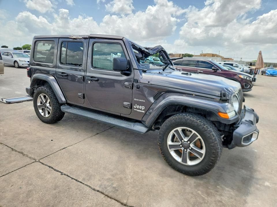2018 JEEP WRANGLER UNLIMITED SAHARA 4