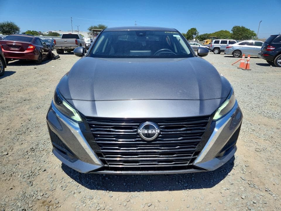 2024 NISSAN ALTIMA SV 5