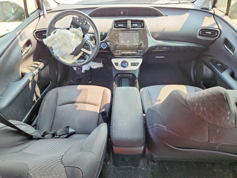2018 TOYOTA PRIUS THREE 8