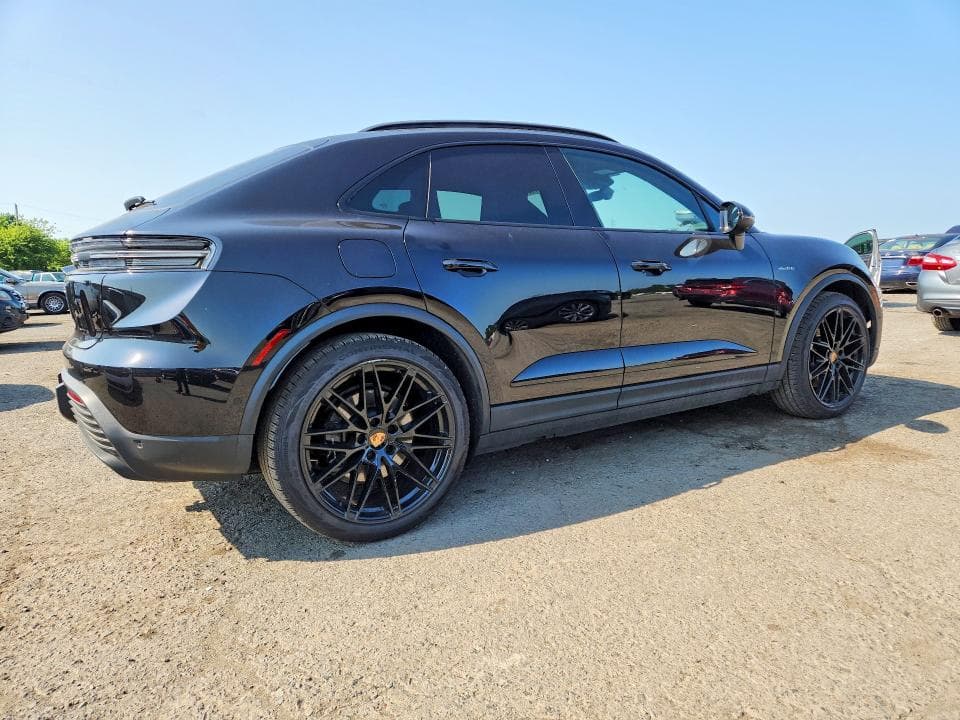 2025 PORSCHE MACAN 4S 3