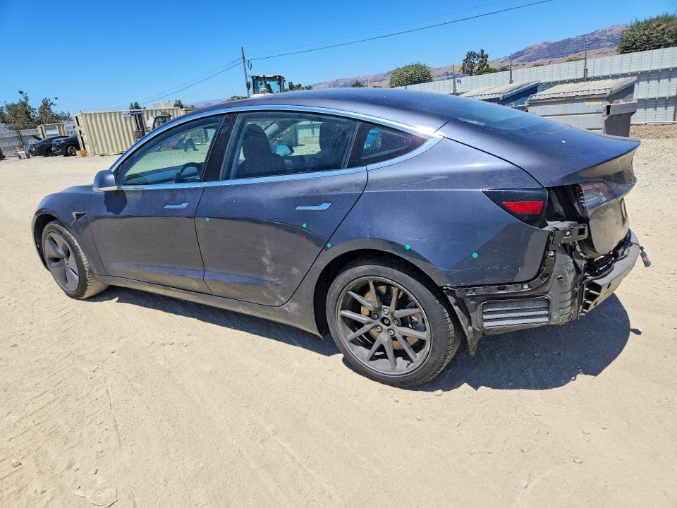 2018 TESLA MODEL 3 2
