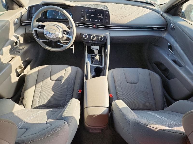 2024 HYUNDAI ELANTRA SE 8