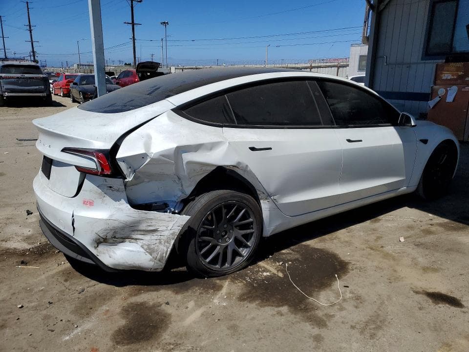 2026 TESLA MODEL 3 3