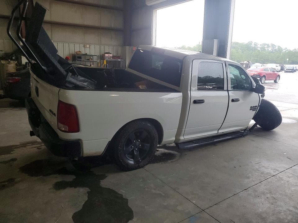 2022 RAM 1500 CLASSIC TRADESMAN 3