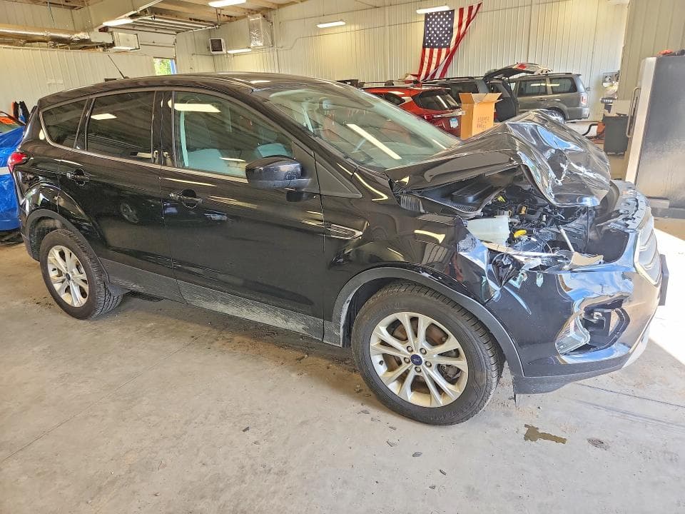 2019 FORD ESCAPE SE 4