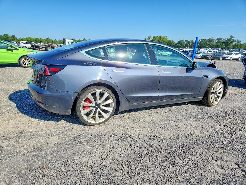 2018 TESLA MODEL 3 3