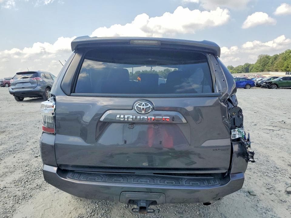 2021 TOYOTA 4RUNNER SR5 6