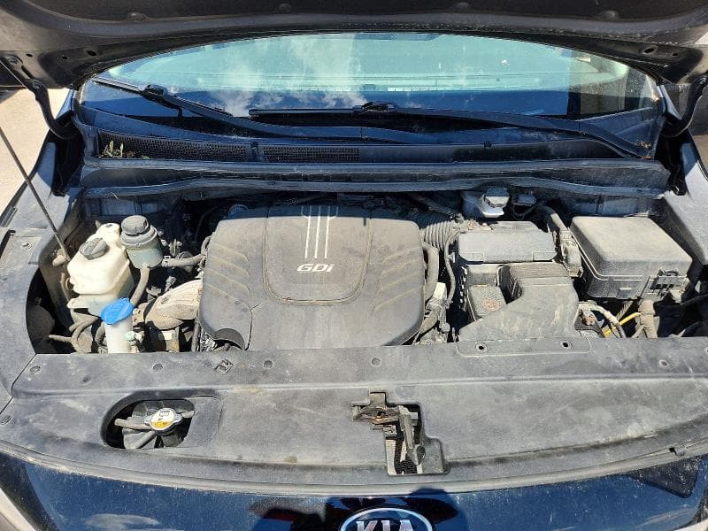 2017 KIA SEDONA LX 12