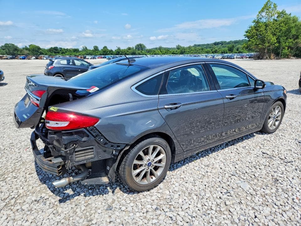 2017 FORD FUSION SE 3