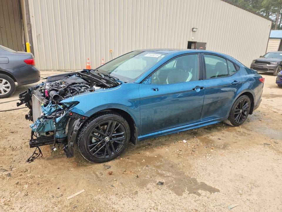 2025 TOYOTA CAMRY SE - 1