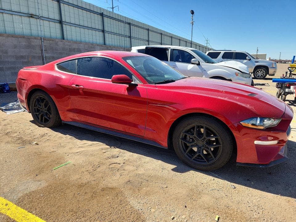 2020 FORD MUSTANG 4